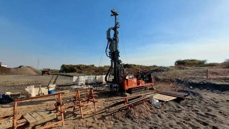 Fouille d'essai géotechnique à Dijon : reconnaissance de sol par puits d'exploration